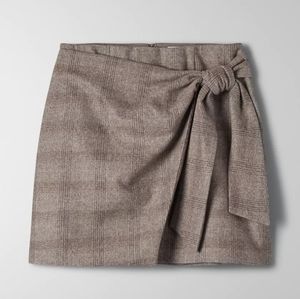 NEW Aritzia Wilfred Wrap Front Skirt